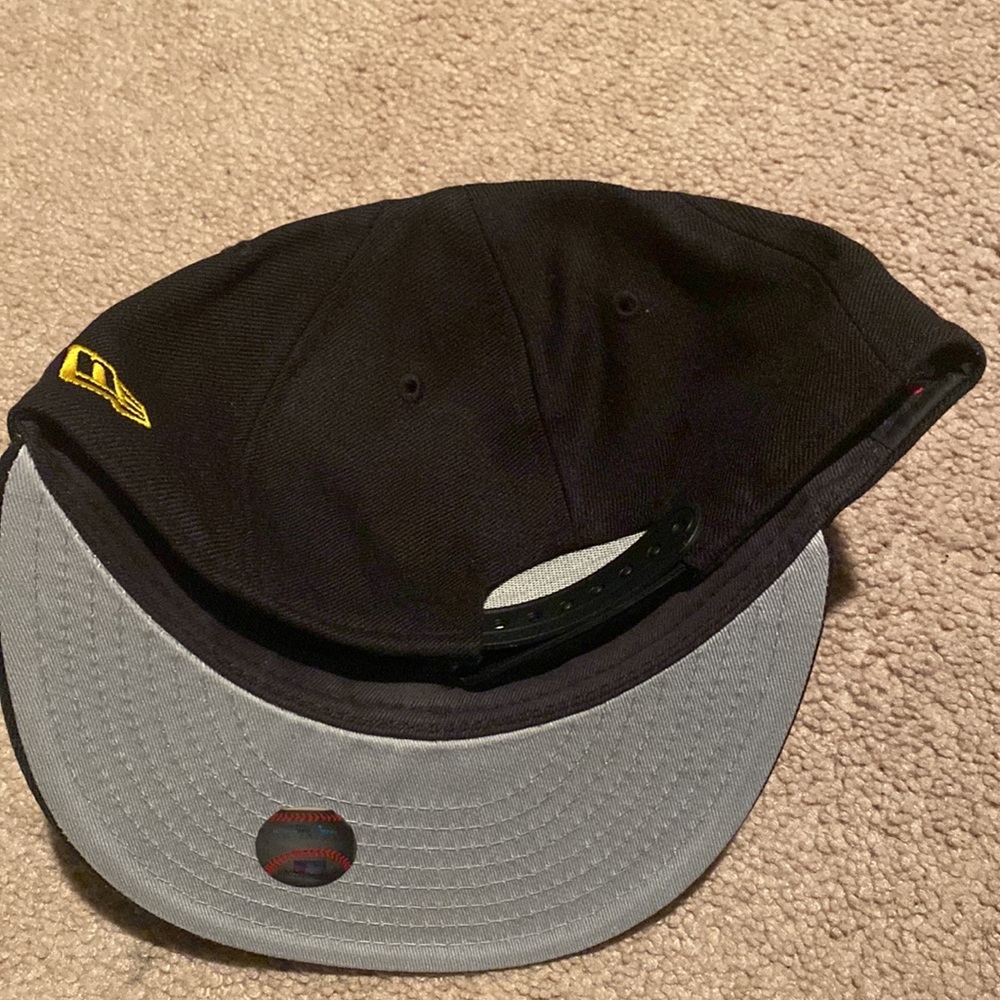 Snap Back Hat - Picture 3 of 3